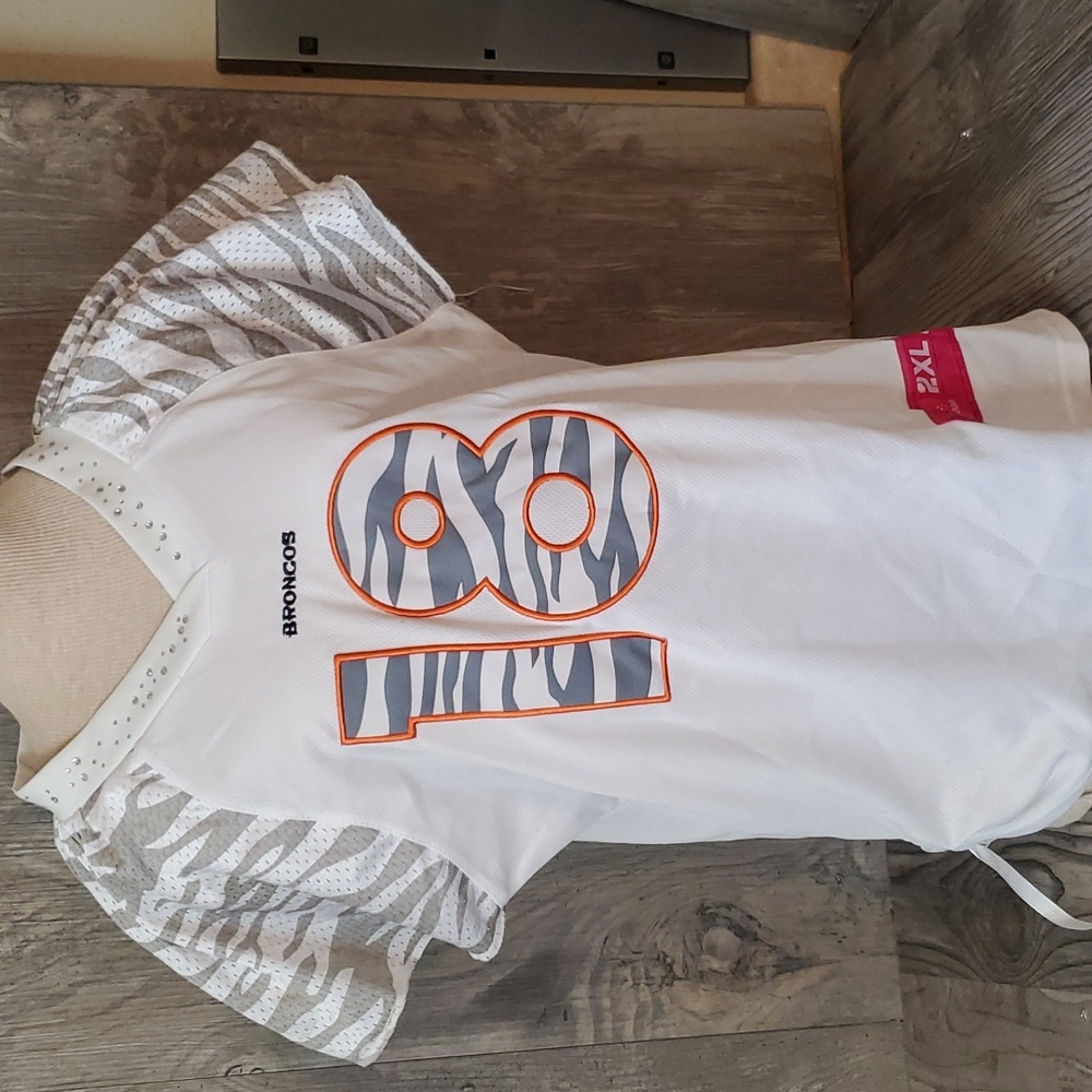 Broncos manning shirt